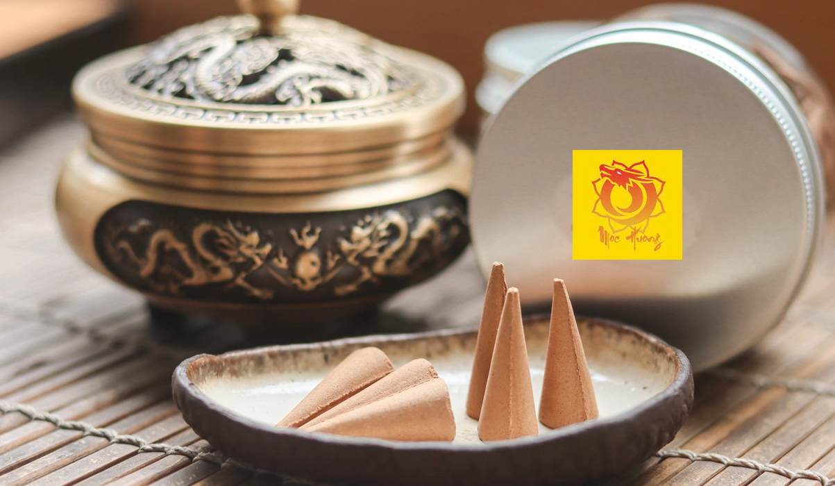 Báo Giá Nụ Trầm Hương Tự Nhiên Nguyên Chất.png
